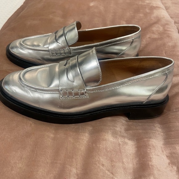 Madewell women's leather Metallic Silver Vernon Loafers size 9 - Picture 5 of 7